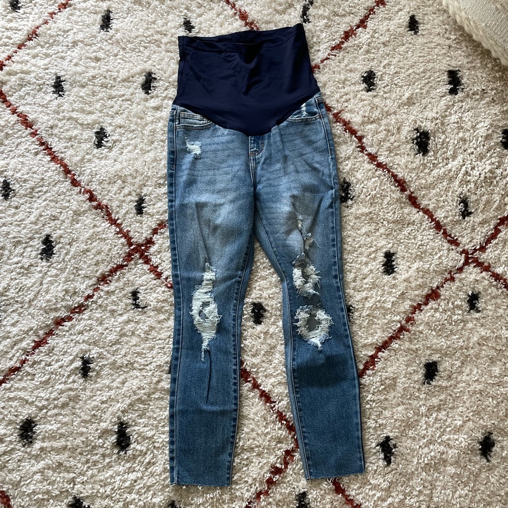 Pink Blush Maternity Distressed Crop Jeans - 27